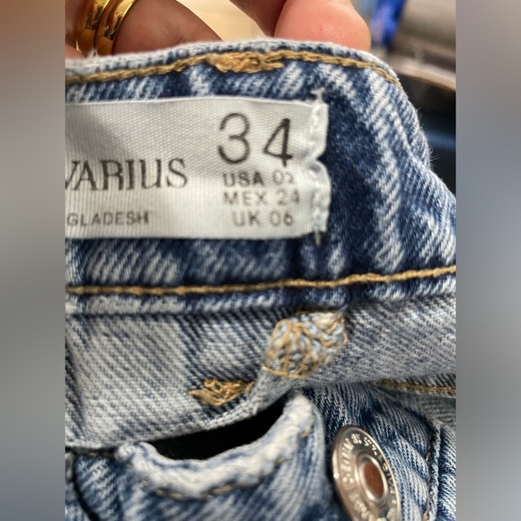 STRADIVARIUS WOMEN'S HIGH WAIST SKY BLUE JEAN, buttons SIZE 02 - Picture 16 of 16